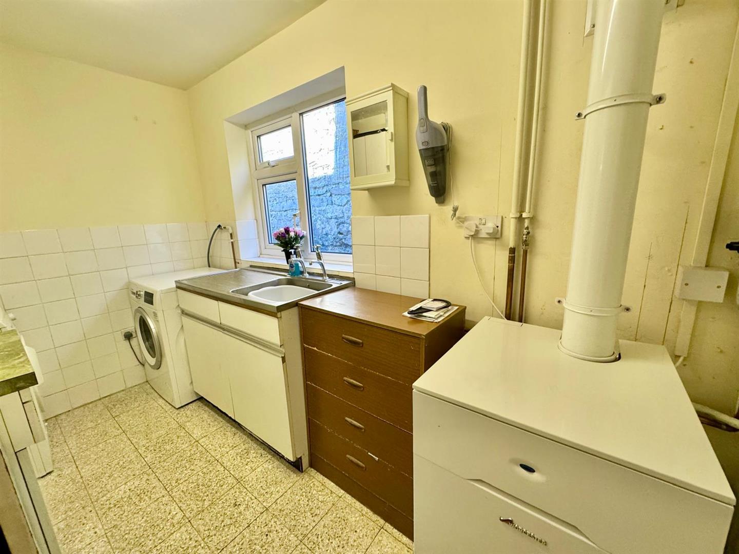 PHOTO-2025-10-16-14-22-12 (14).jpg